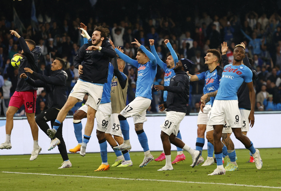 曼城1-1残阵切尔西！恩佐94分钟绝平！阿森纳球迷笑了，已领先6分