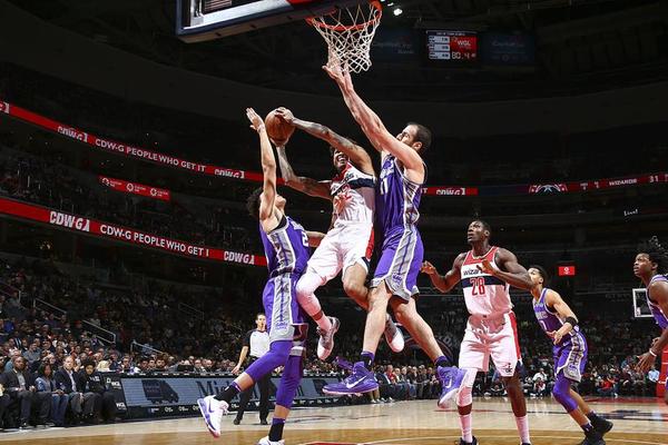 凯尔：最低目标是欧冠资格；与施洛特贝克的续约