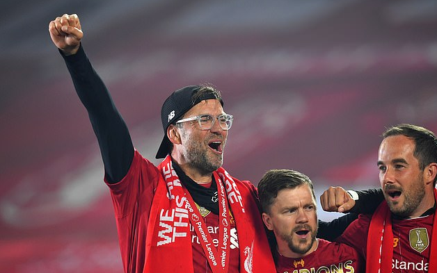 CS国服生日派对活动现已开启，武器箱奖励限时返场！