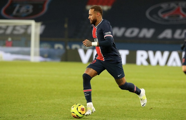 胜江苏发布会 格兰大赞防守